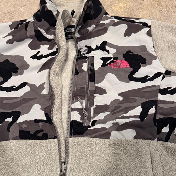 Women’s North Face Polartec Denali full zip Jacket in grey camo size XL EUC - Picture 2 of 12